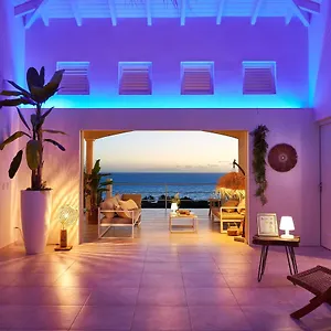  Villa Coral Estate